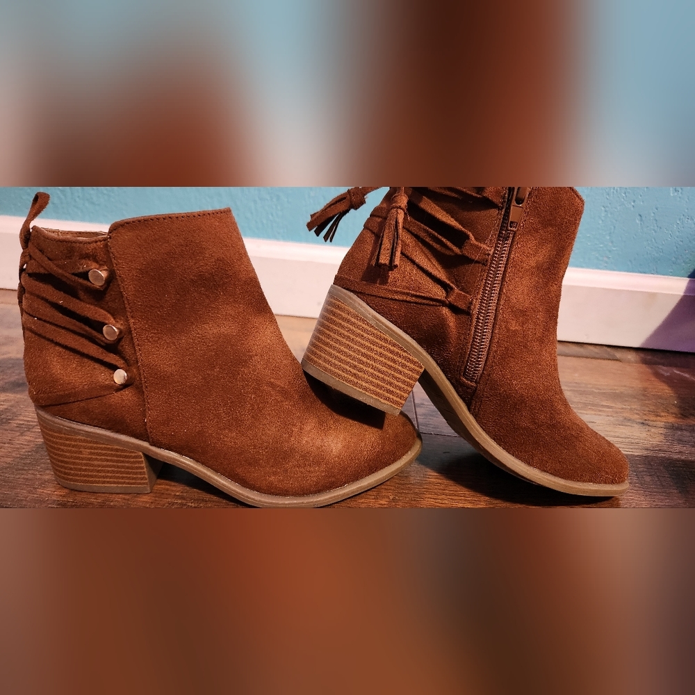 Sz 2 True Craft Girls Booties